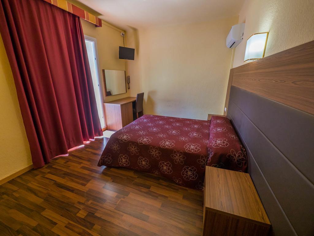 Hotel Golden Sand Льорет-де-Мар Экстерьер фото